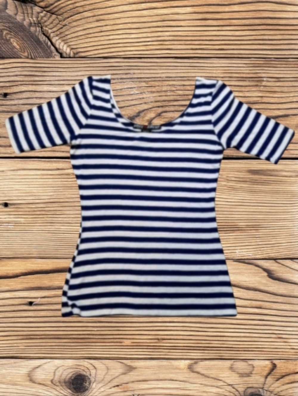 POLLY & ESTHER MEDIUM SCOOP NECK BLUE & WHITE STRIPE TEE
